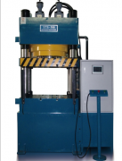 四柱拉伸油壓機主要有哪些優(yōu)點？